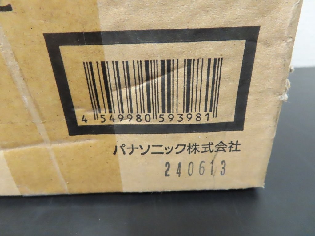 nnfb91615c-02.jpg