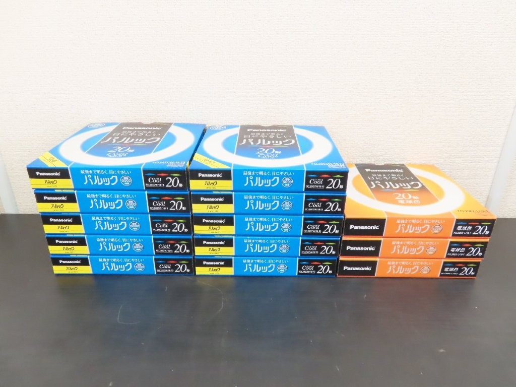 panasonic-palooke-fluorescent-20-img01.jpg